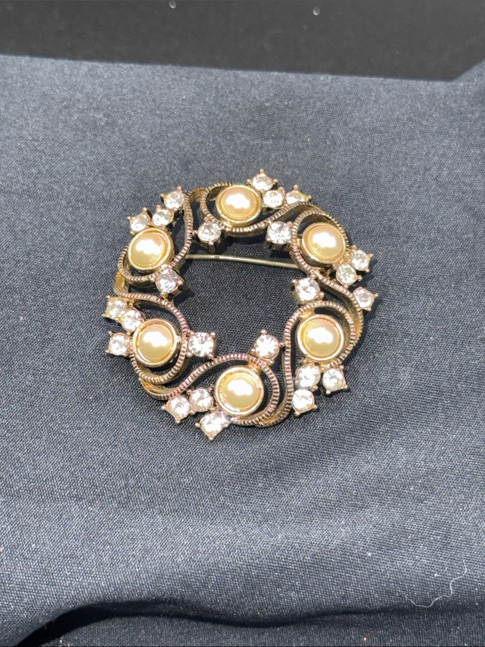 Gold-Tone Pearl & Crystal Wreath Brooch - Women Jewelry